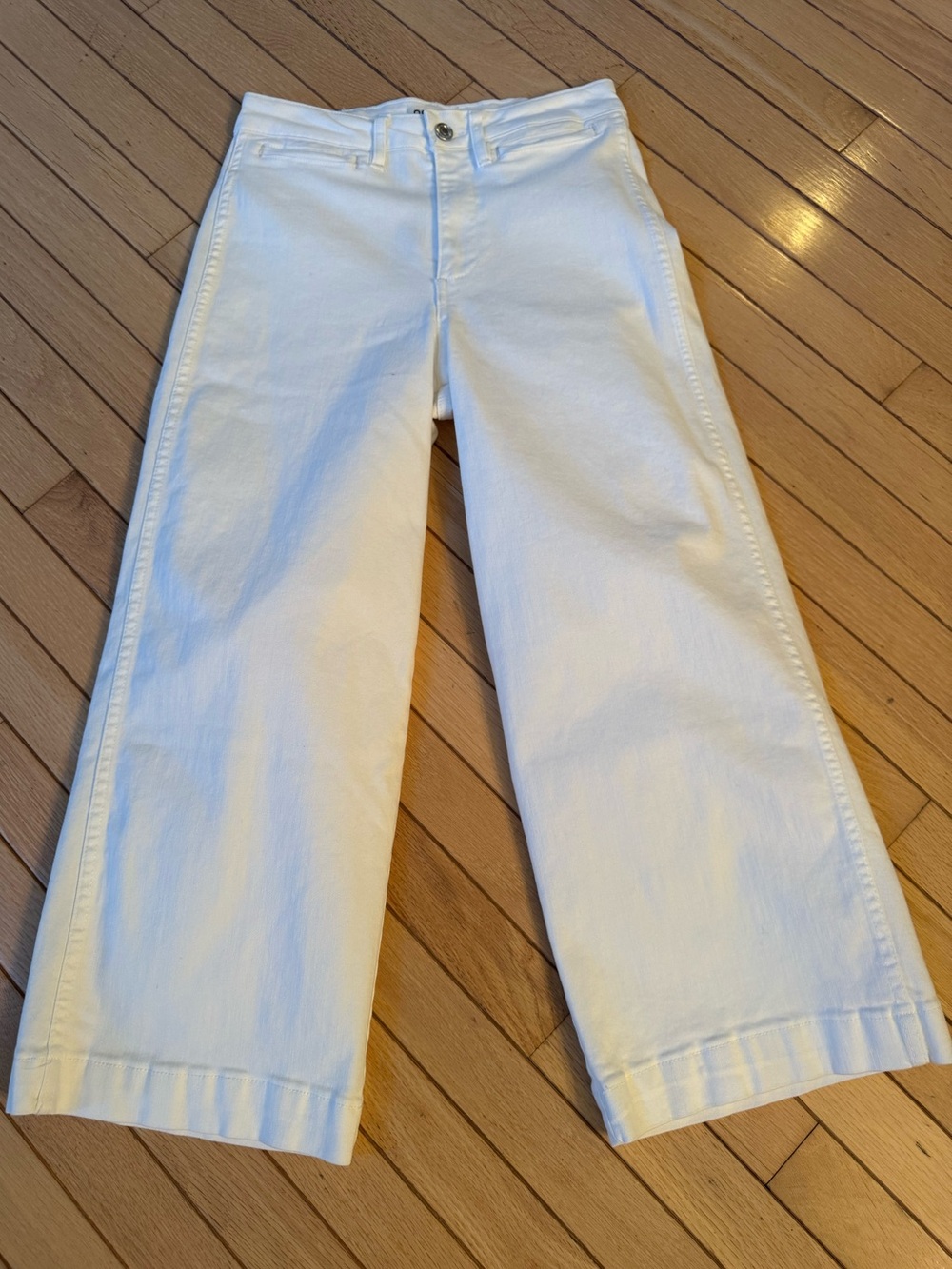 OAT NY Size 4 (27) White Wide-Leg Cropped Jeans with Back Patch Pockets NWOT